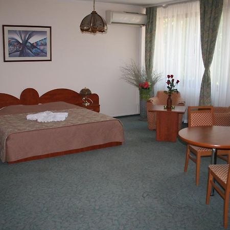 Hotel Nicol Plovdiv Kültér fotó