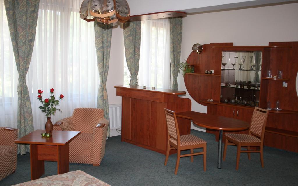 Hotel Nicol Plovdiv Kültér fotó