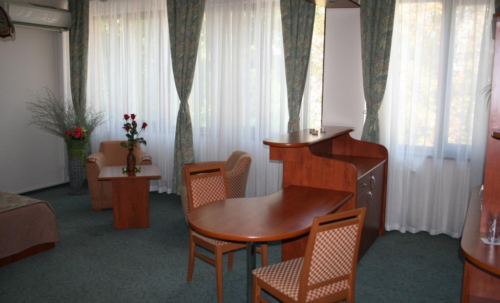 Hotel Nicol Plovdiv Kültér fotó