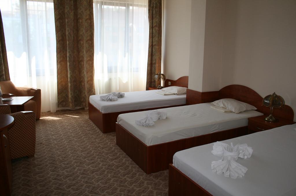 Hotel Nicol Plovdiv Kültér fotó