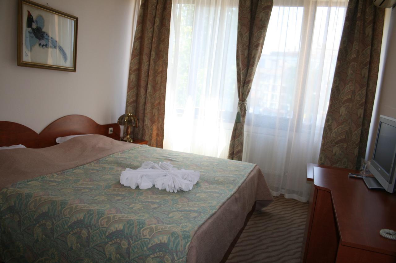 Hotel Nicol Plovdiv Kültér fotó