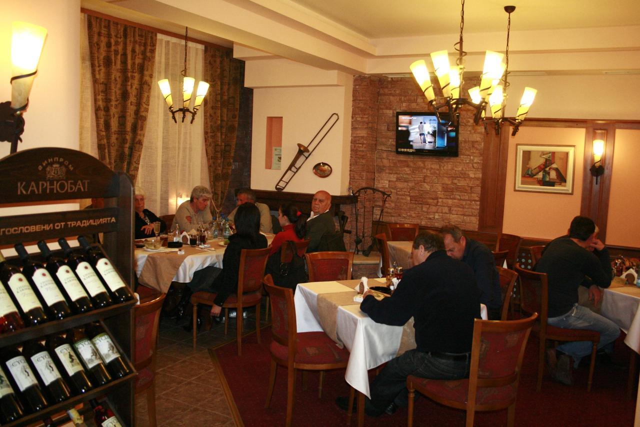 Hotel Nicol Plovdiv Kültér fotó