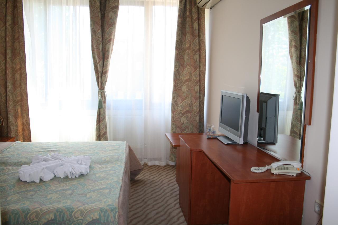 Hotel Nicol Plovdiv Kültér fotó
